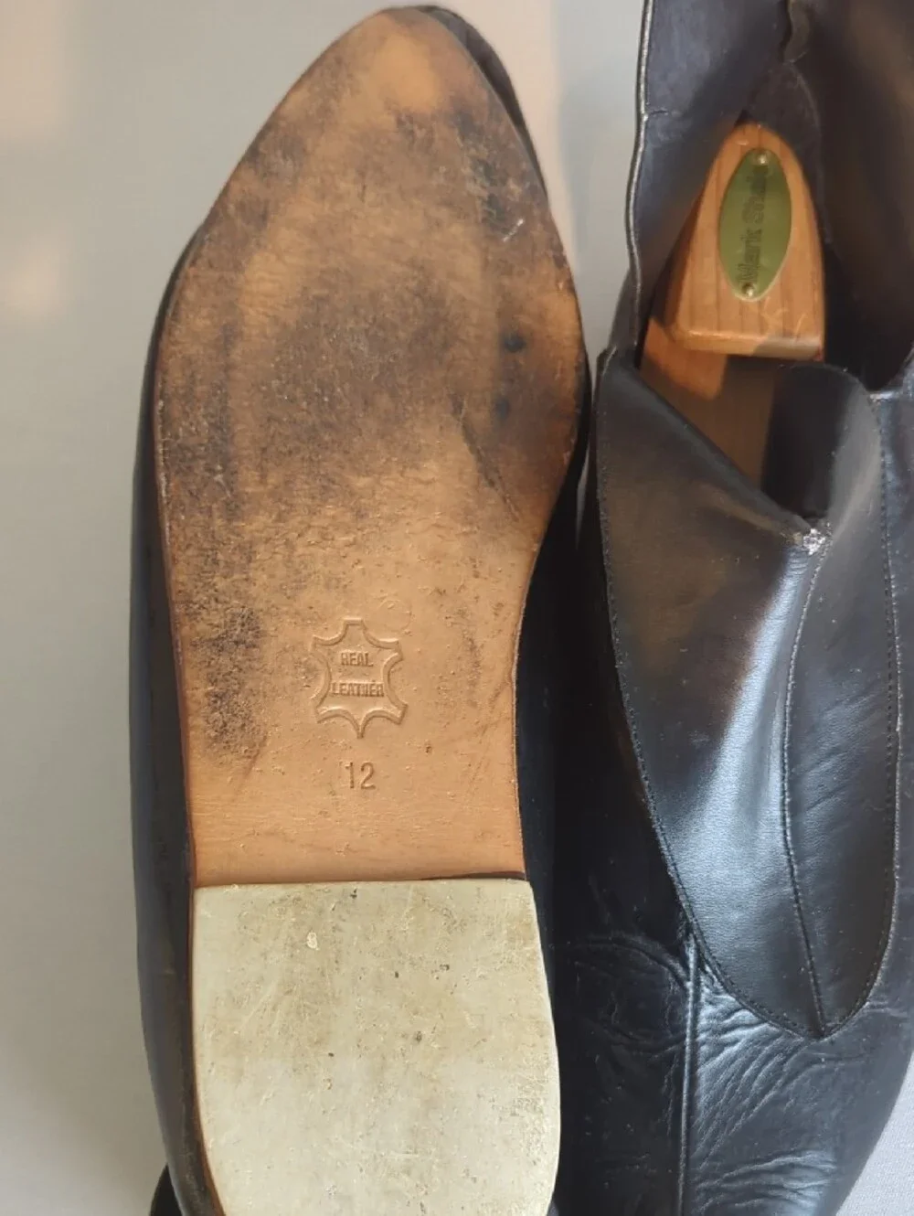 Black Leather Pointed Fairy-Toe Flats